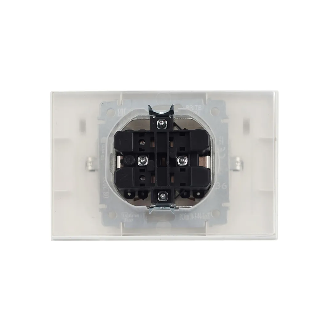 Priză dublă cu capac brite 16 a 220 - 240 v perlă iek